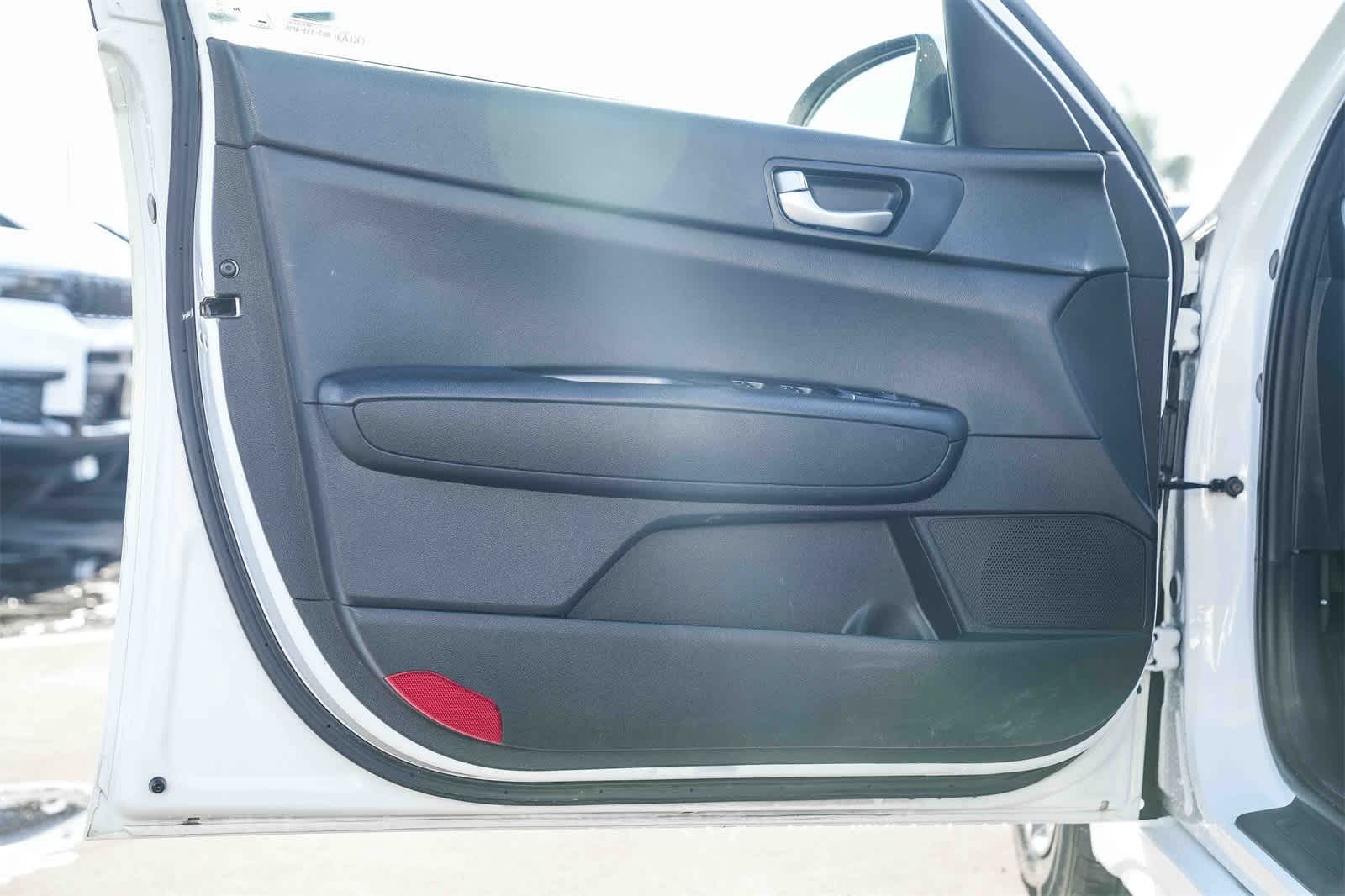 Thumbnail: 2020 Kia Optima - 18