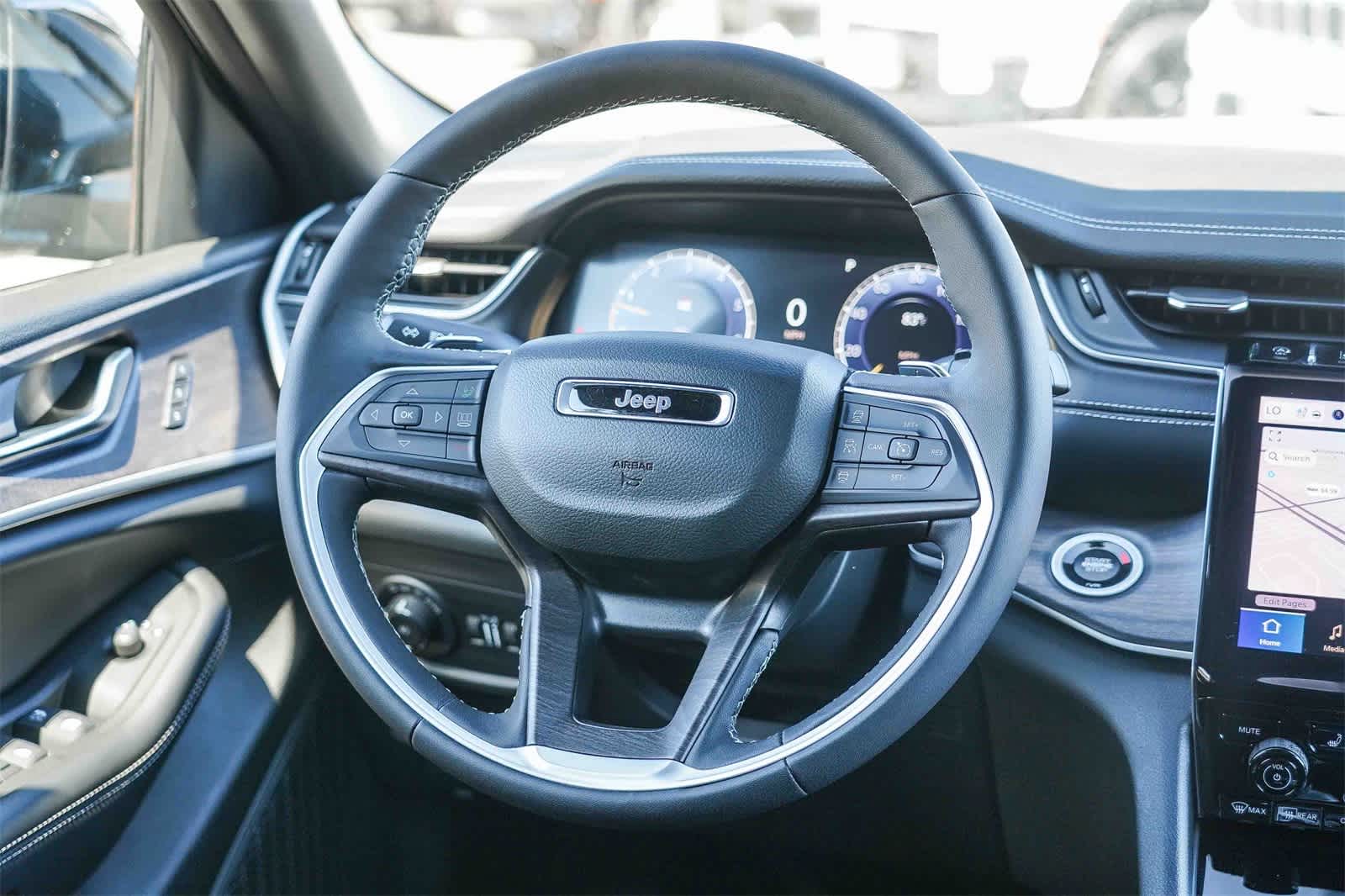 Thumbnail: 2025 Jeep Grand Cherokee L - 17