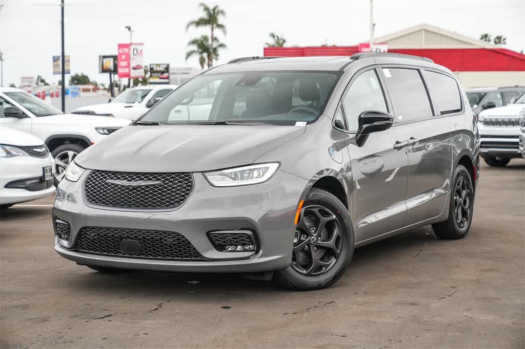 2025 Chrysler Pacifica Hybrid Select -
                  Costa Mesa, CA