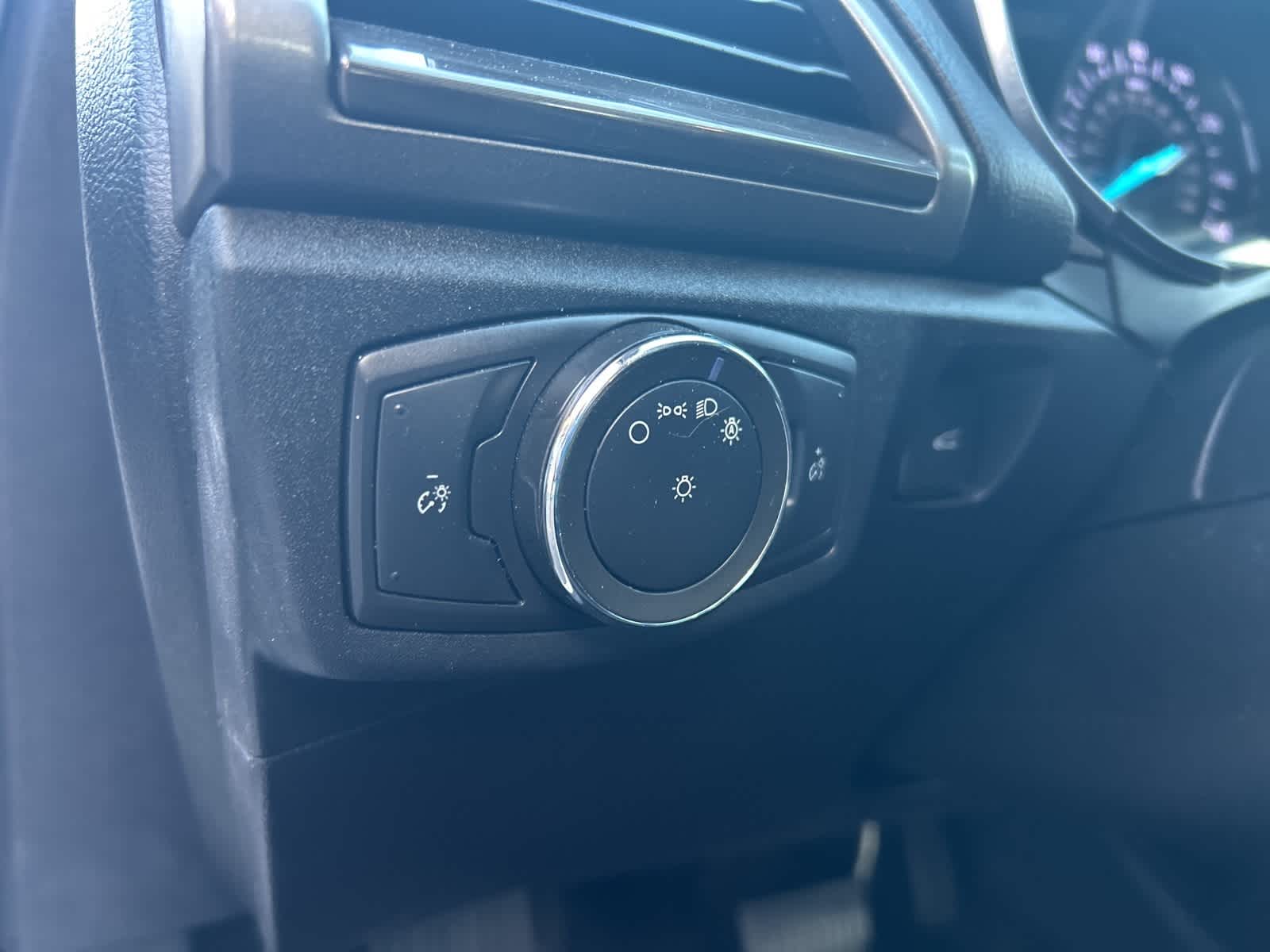 Thumbnail: 2020 Ford Fusion - 26