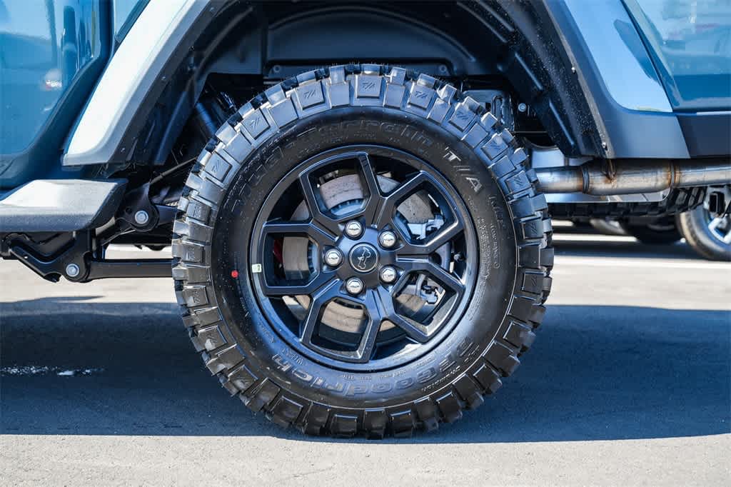 Thumbnail: 2025 Jeep Gladiator - 10
