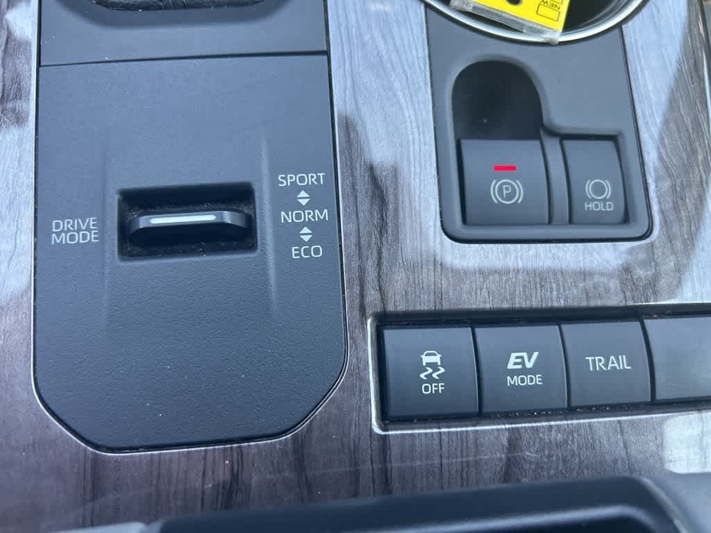 Thumbnail: 2021 Toyota Highlander - 47
