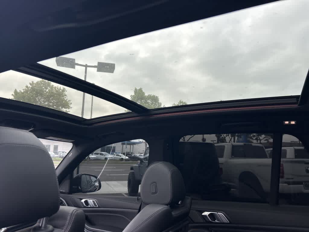 Thumbnail: 2021 BMW X5 - 38