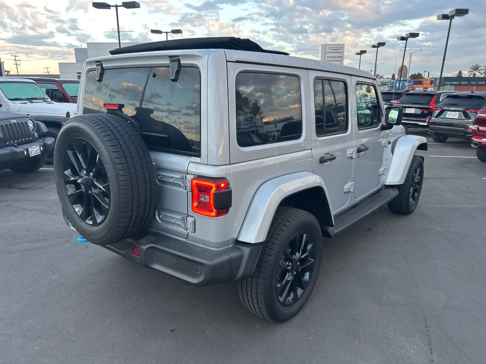 Thumbnail: 2022 Jeep Wrangler - 6