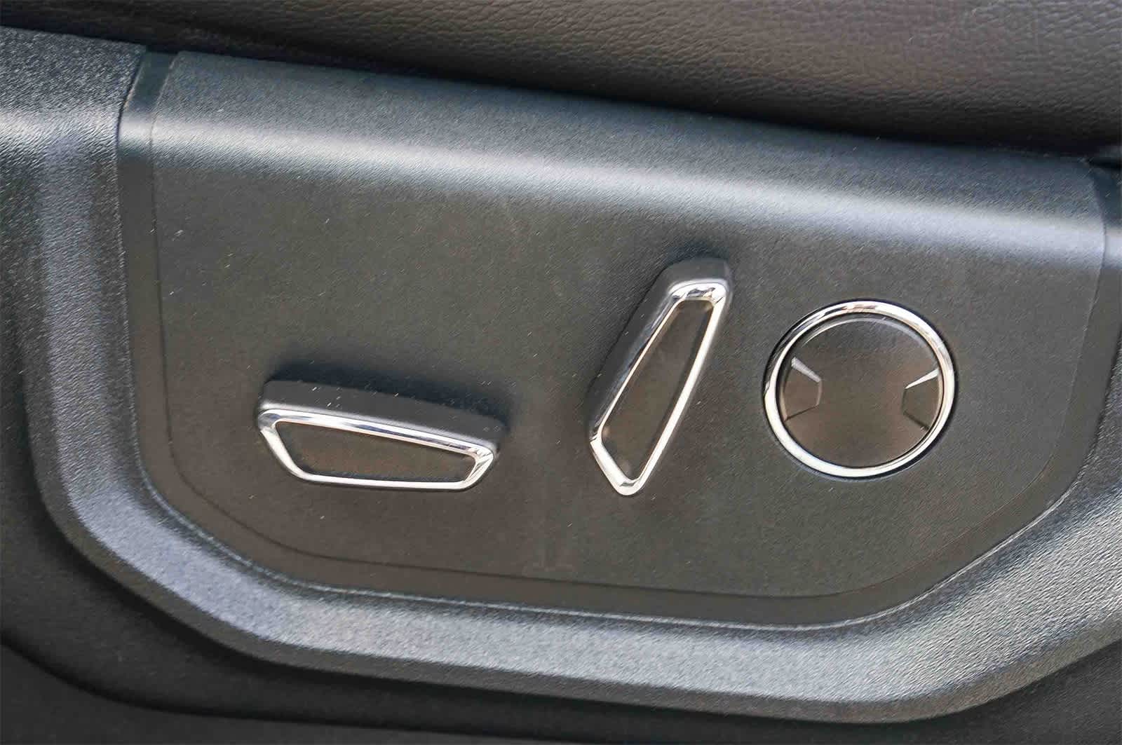 Thumbnail: 2020 Ford Expedition - 21