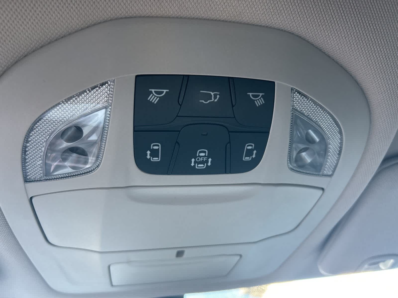 Thumbnail: 2022 Chrysler Pacifica - 46