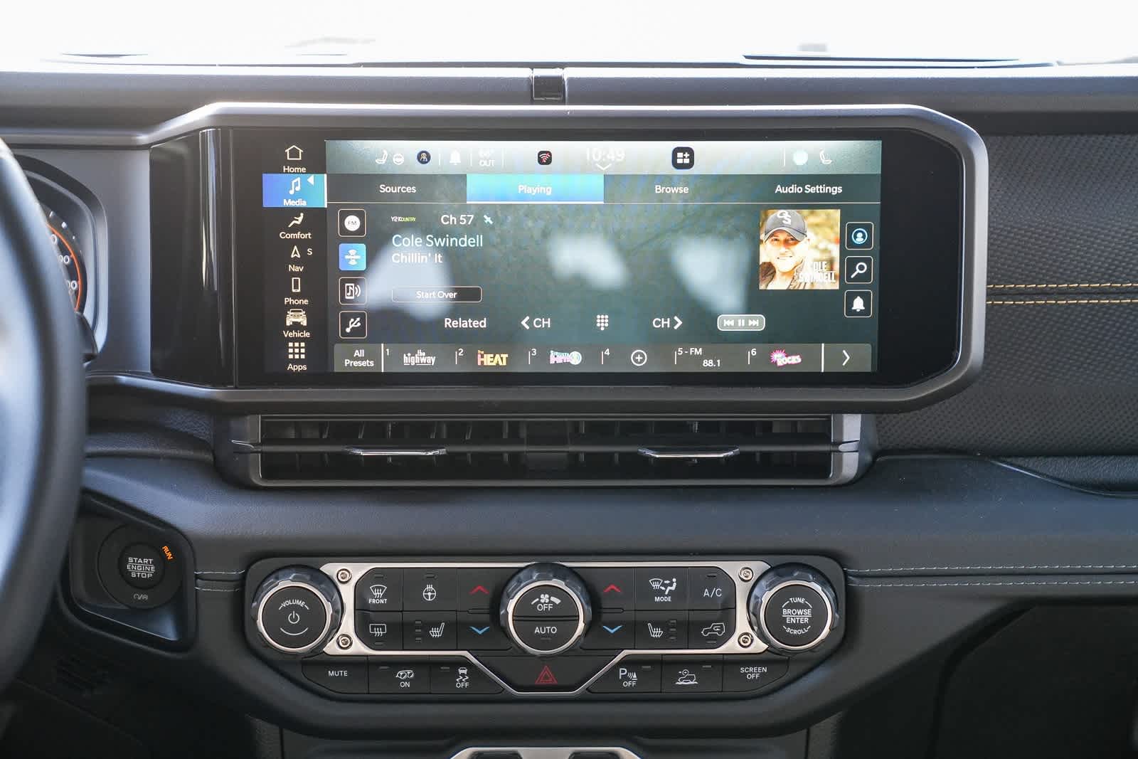 Thumbnail: 2025 Jeep Wrangler - 15