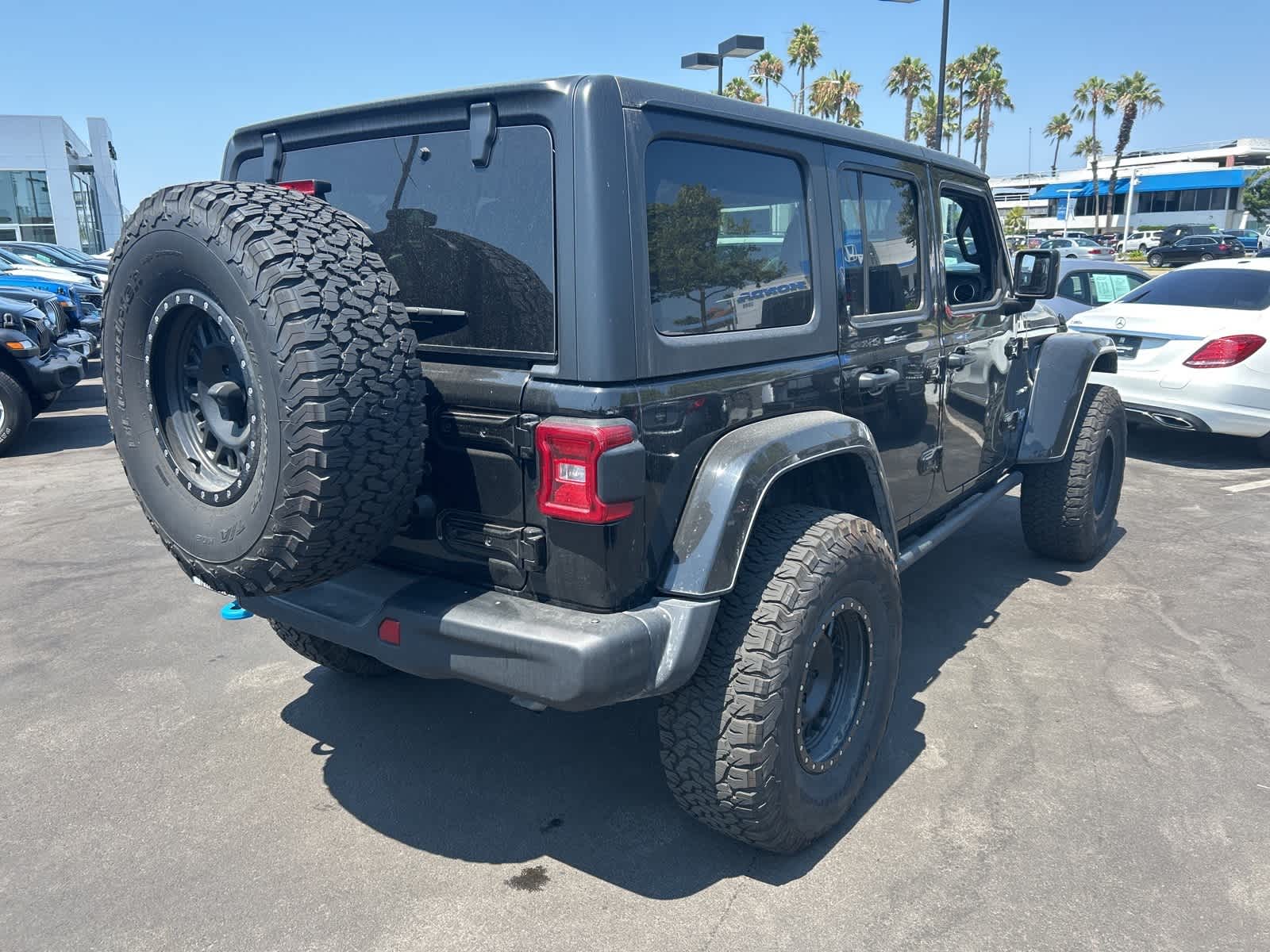 Thumbnail: 2022 Jeep Wrangler - 6