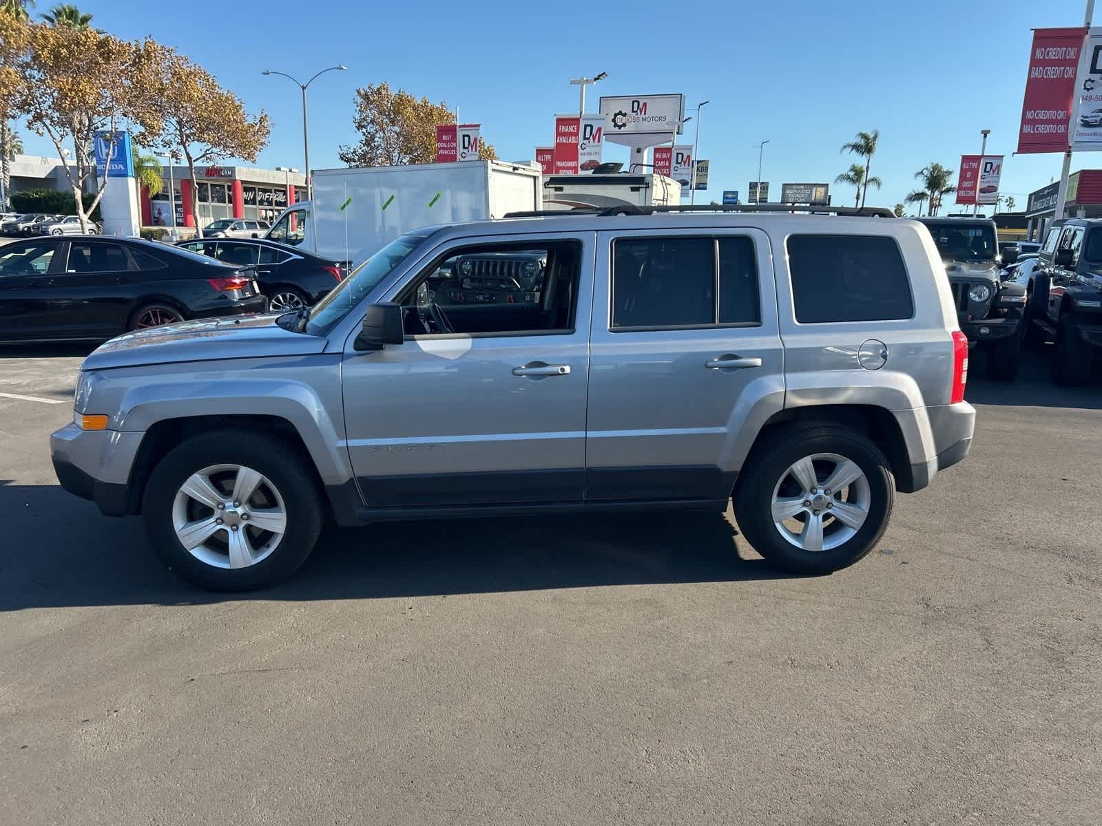 Thumbnail: 2015 Jeep Patriot - 3