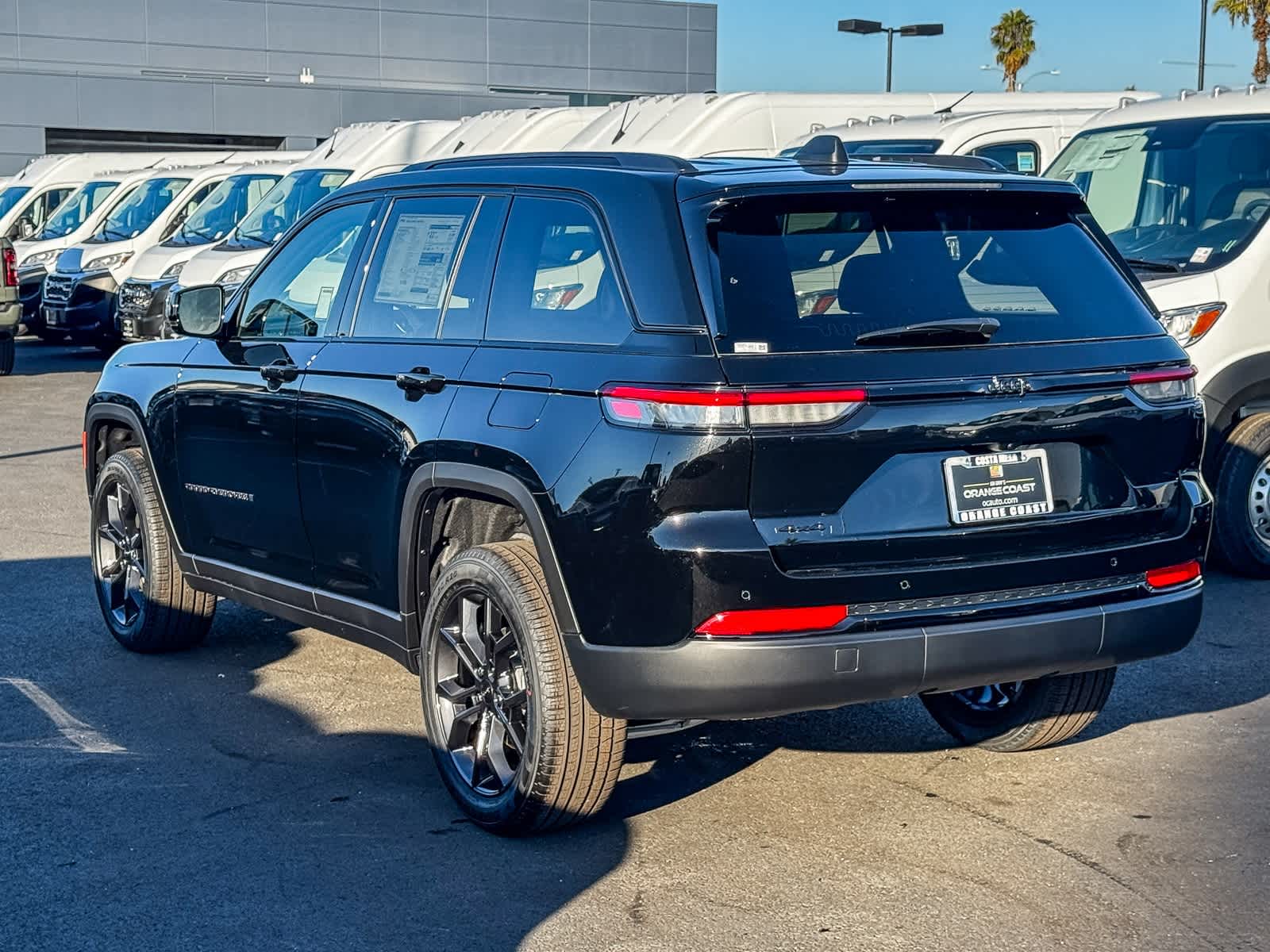 Thumbnail: 2025 Jeep Grand Cherokee - 6
