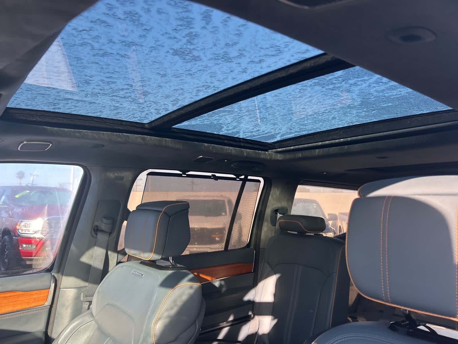 Thumbnail: 2022 Jeep Grand Wagoneer - 24