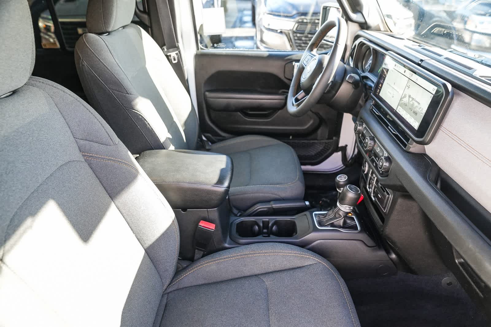 Thumbnail: 2024 Jeep Wrangler - 15