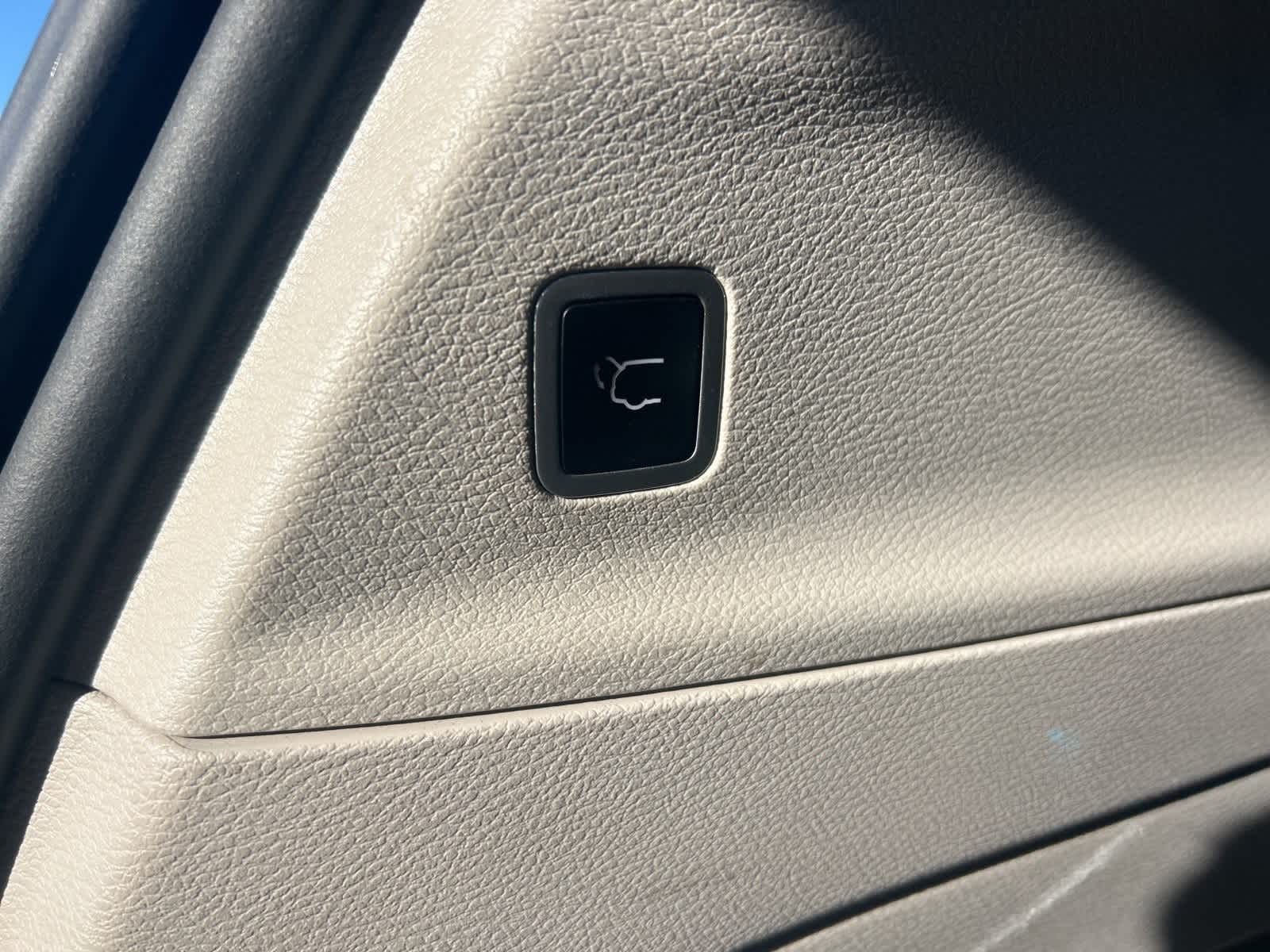 Thumbnail: 2024 Chrysler Pacifica - 23