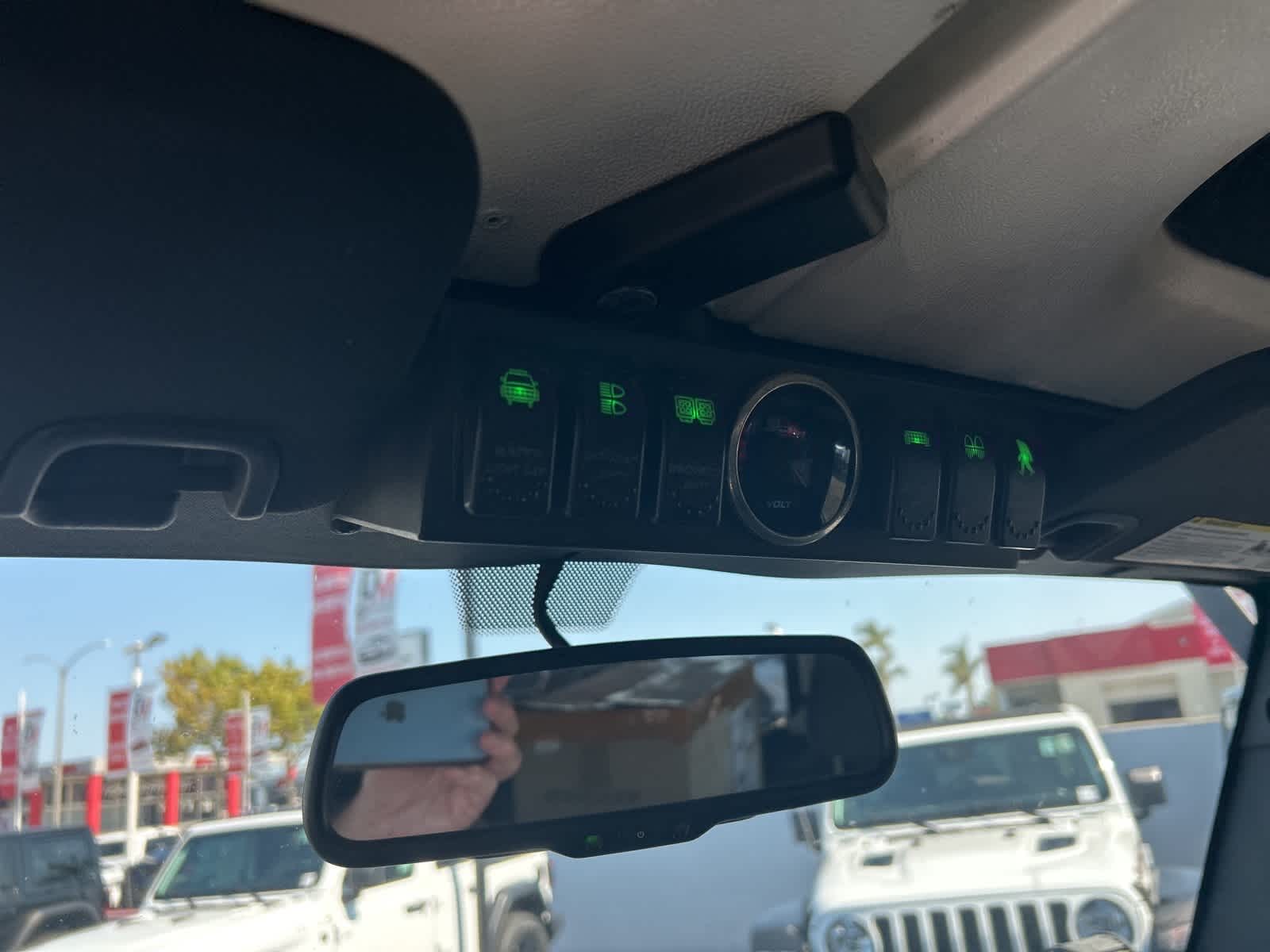 Thumbnail: 2017 Jeep Wrangler - 28