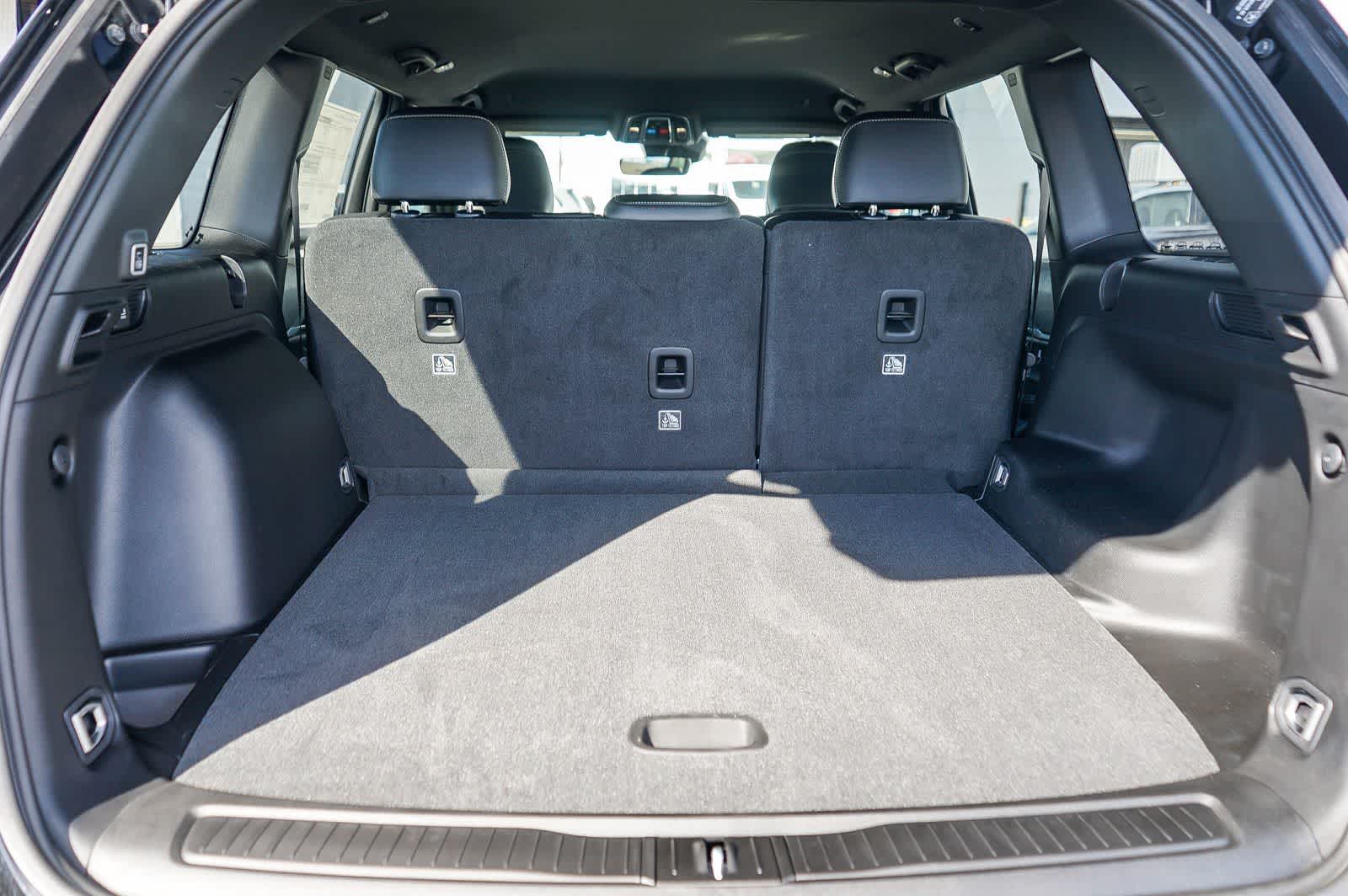 Thumbnail: 2026 Jeep Grand Cherokee - 11