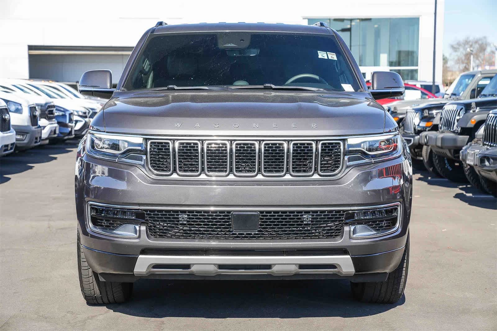 Thumbnail: 2022 Jeep Wagoneer - 2