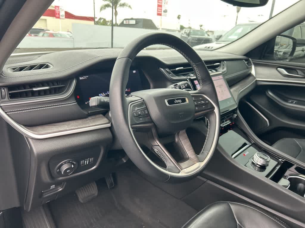 Thumbnail: 2022 Jeep Grand Cherokee - 17