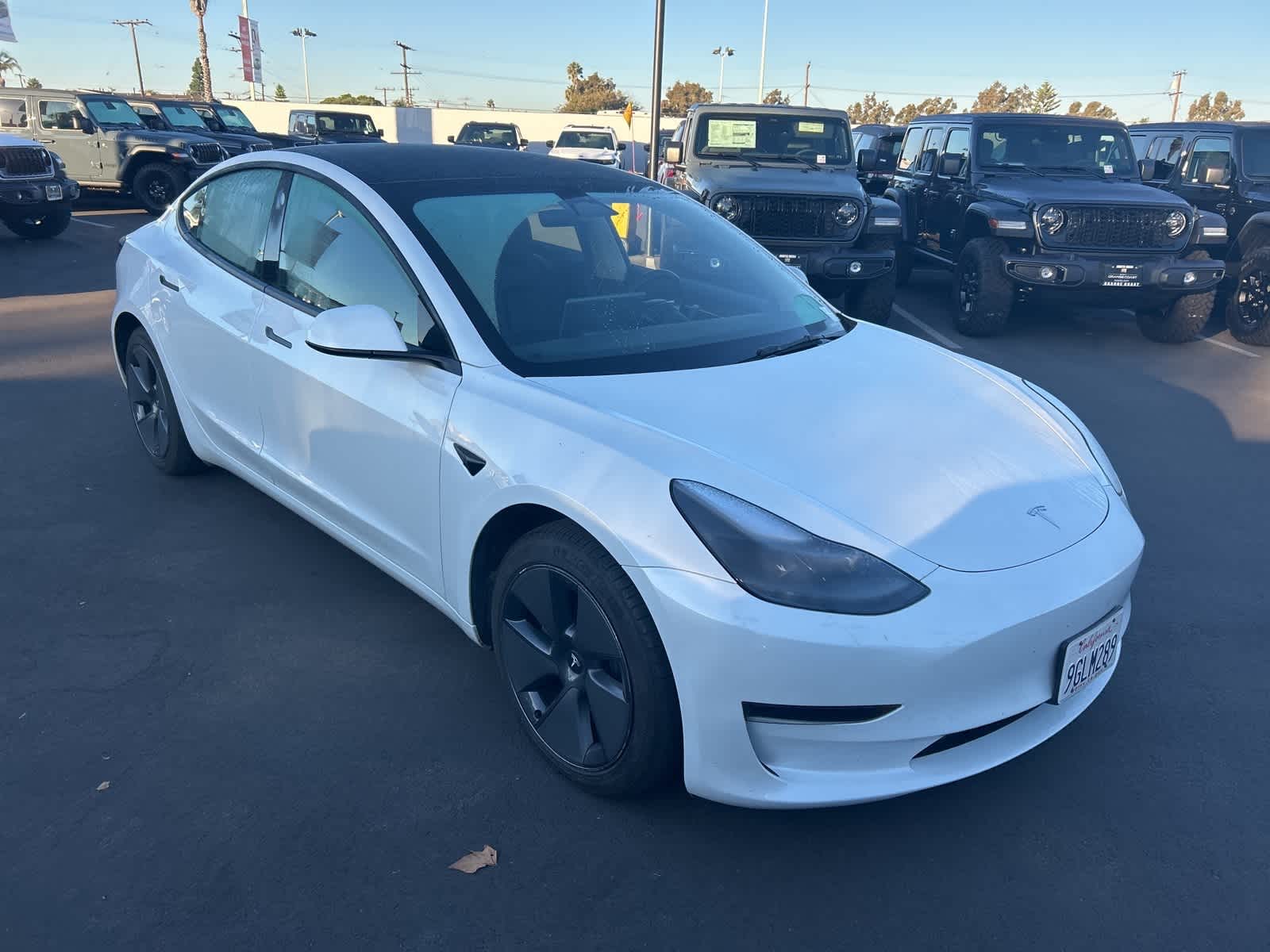 Thumbnail: 2023 Tesla Model 3 - 10