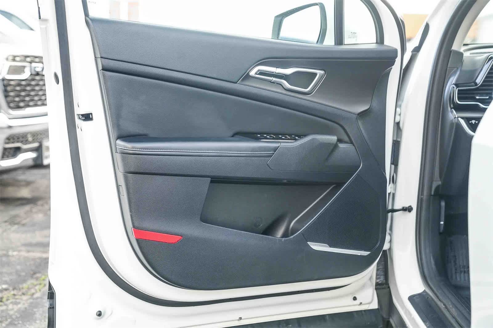 Thumbnail: 2023 Kia Sportage - 19