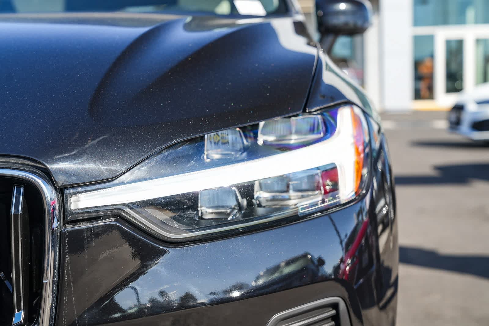 Thumbnail: 2023 Volvo XC60 - 8