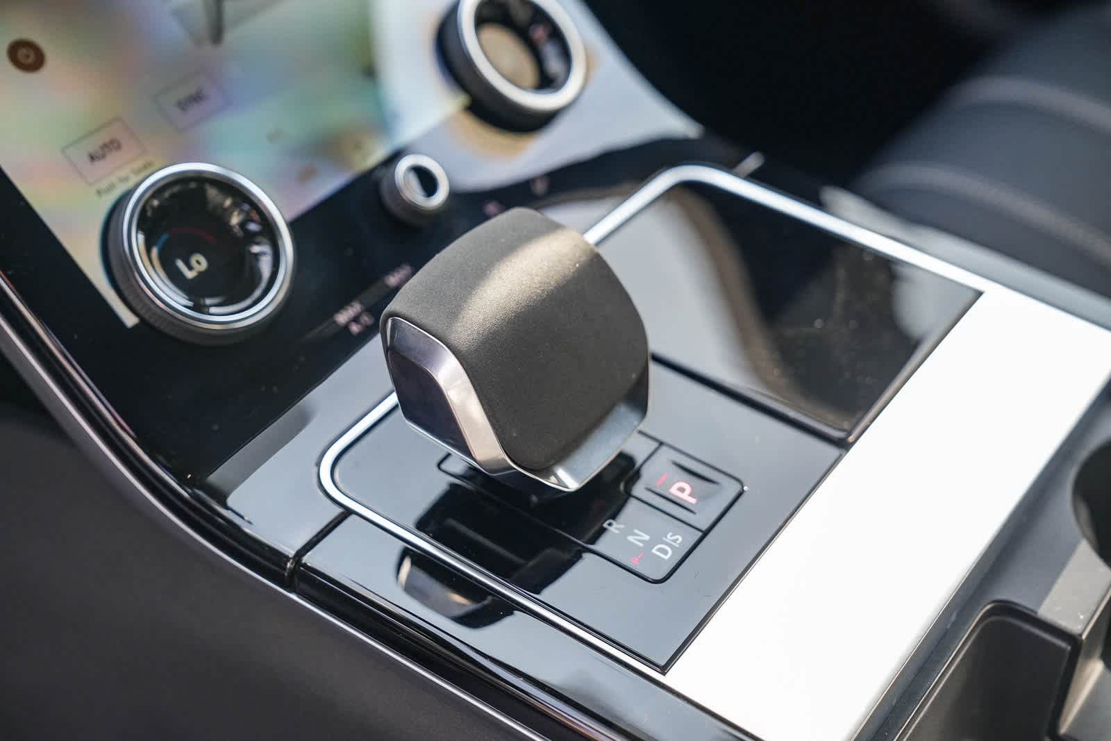 Thumbnail: 2022 Land Rover Range Rover Velar - 17