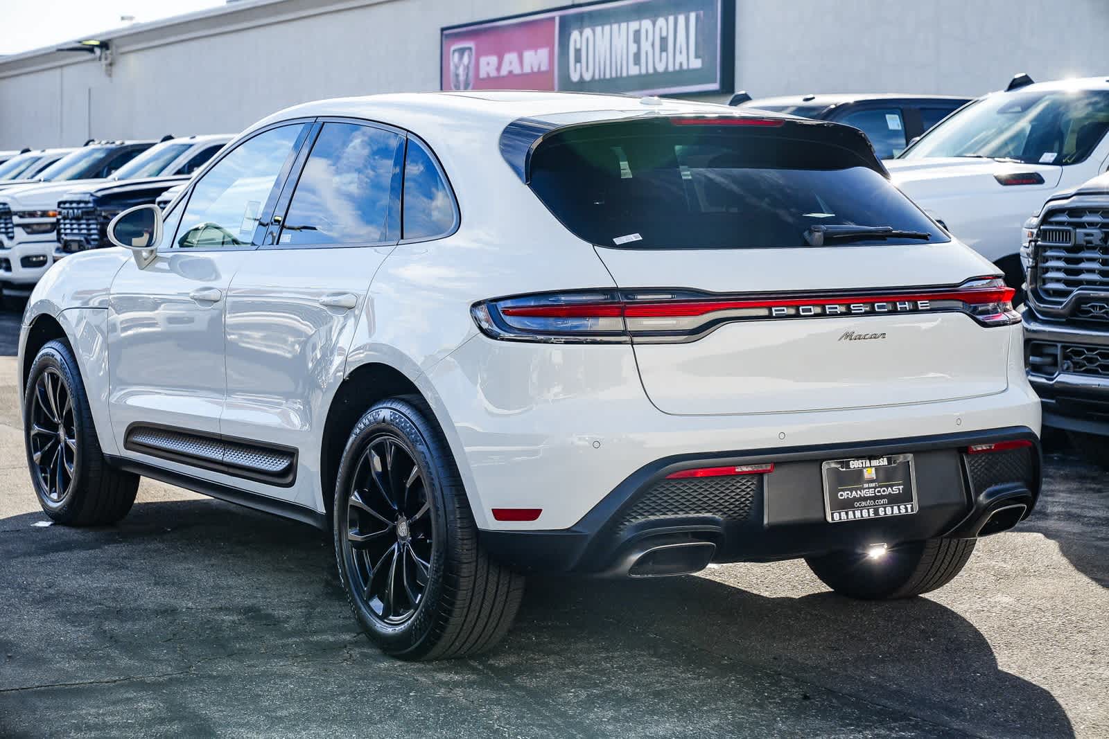 Thumbnail: 2023 Porsche Macan - 6