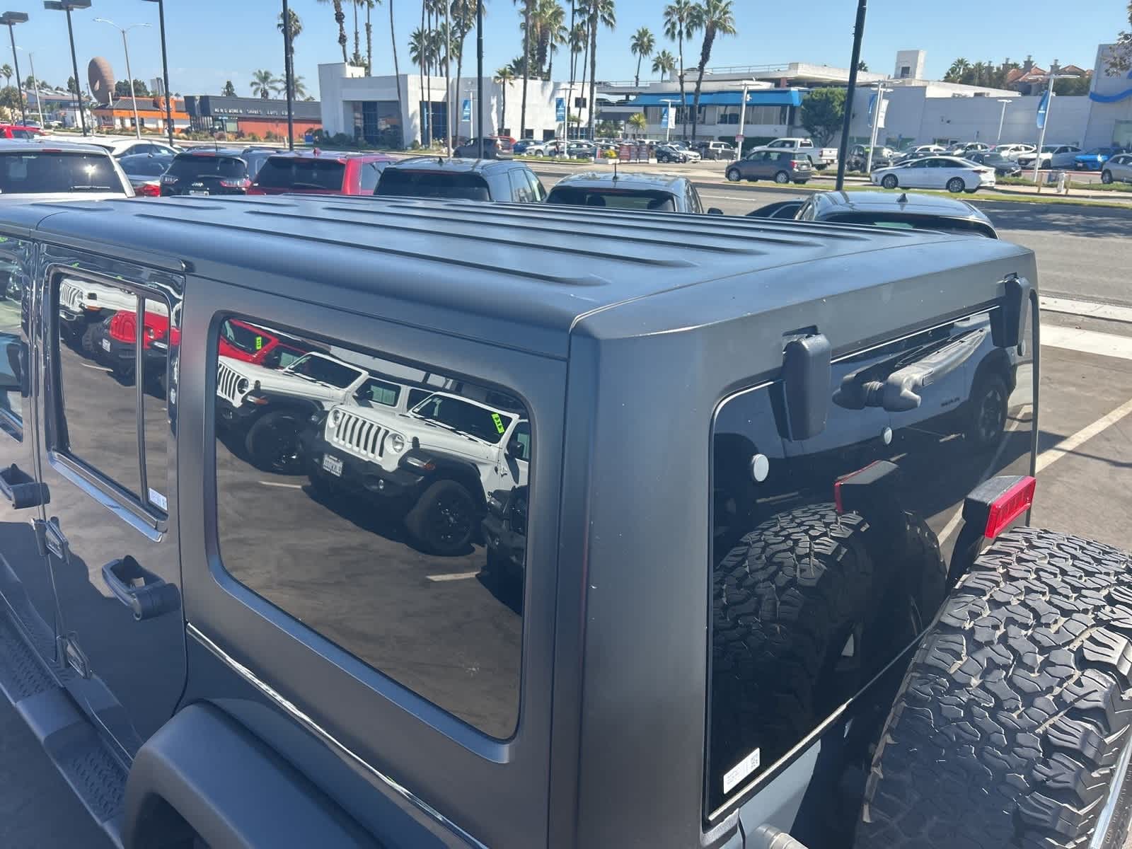 Thumbnail: 2017 Jeep Wrangler - 18