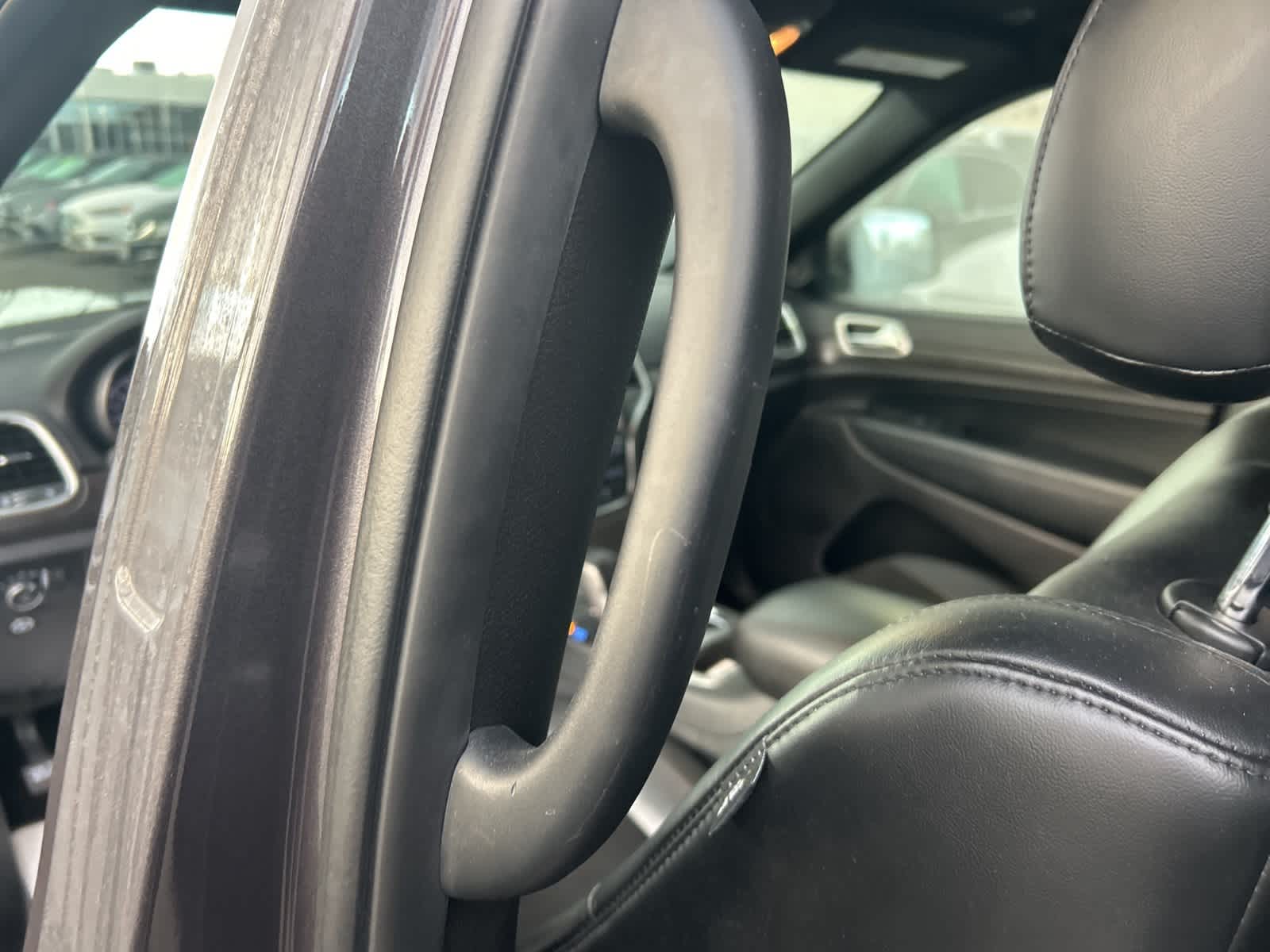 Thumbnail: 2017 Jeep Grand Cherokee - 22