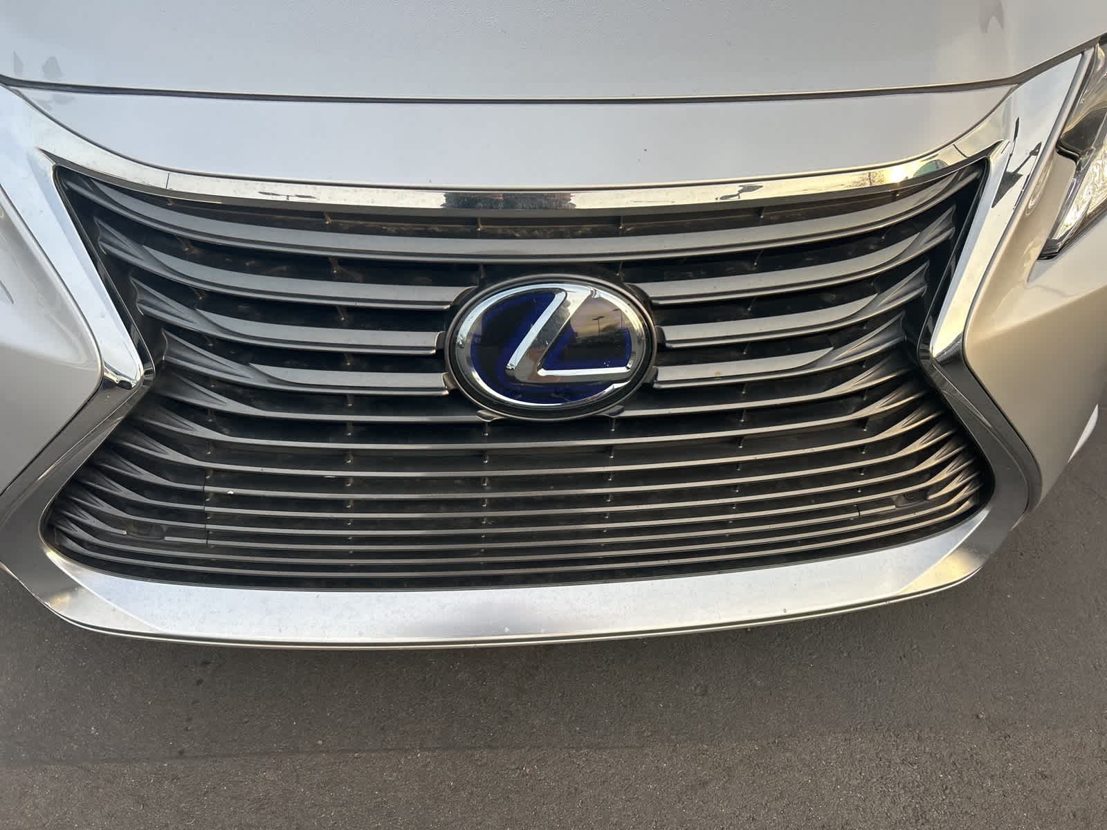 Thumbnail: 2016 Lexus ES - 12