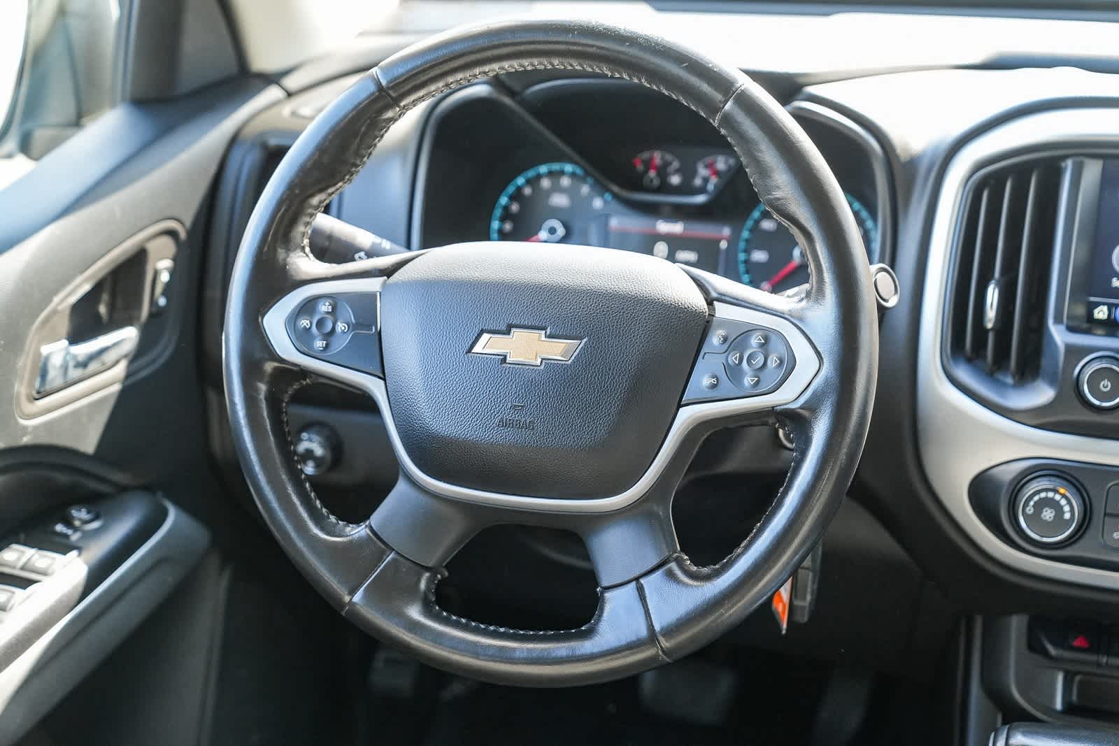 Thumbnail: 2019 Chevrolet Colorado - 14