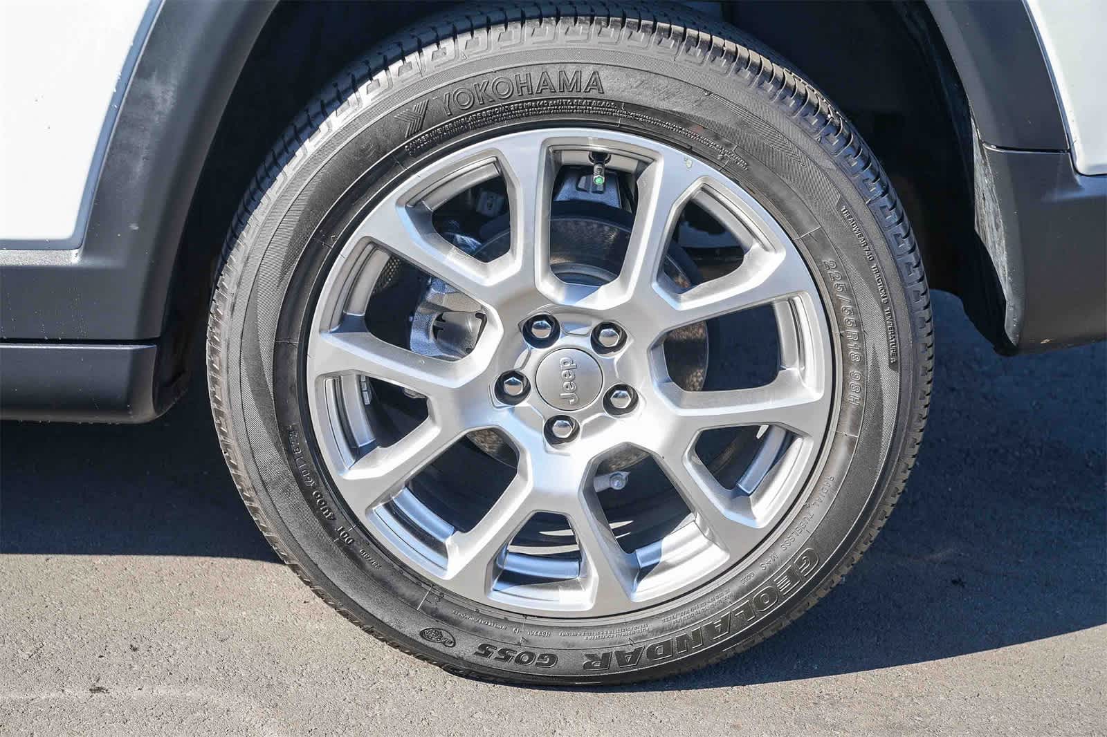 Thumbnail: 2022 Jeep Compass - 9