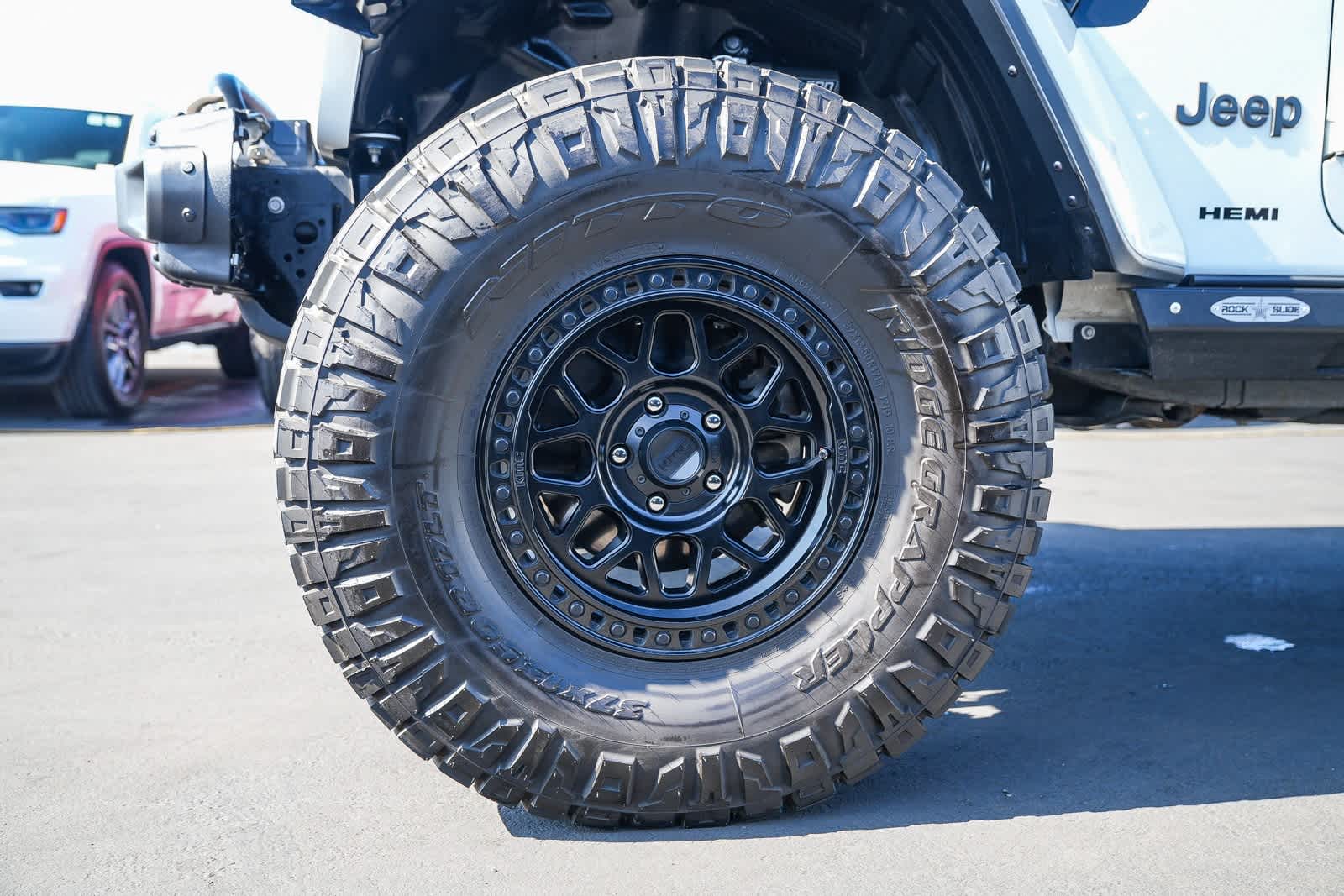 Thumbnail: 2022 Jeep Wrangler - 9