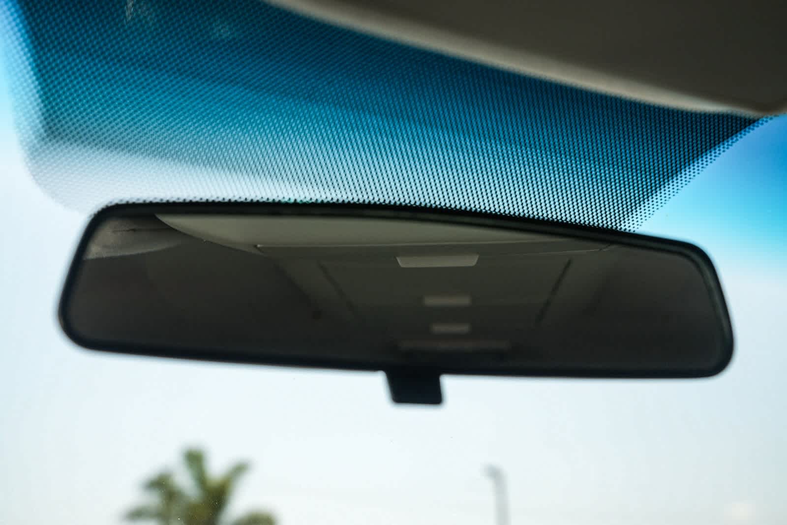 Thumbnail: 2011 Toyota Tundra - 22