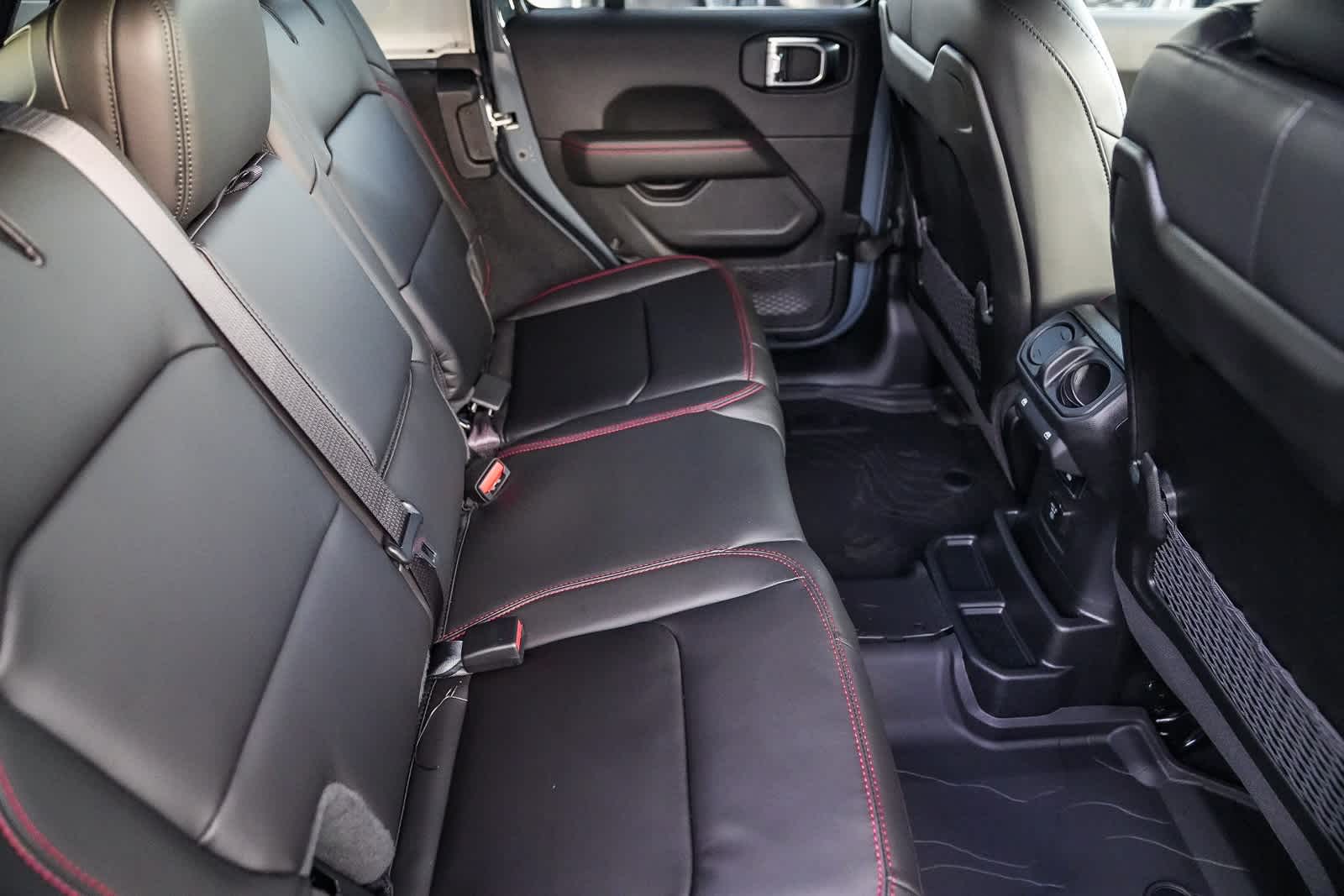 Thumbnail: 2025 Jeep Wrangler - 18