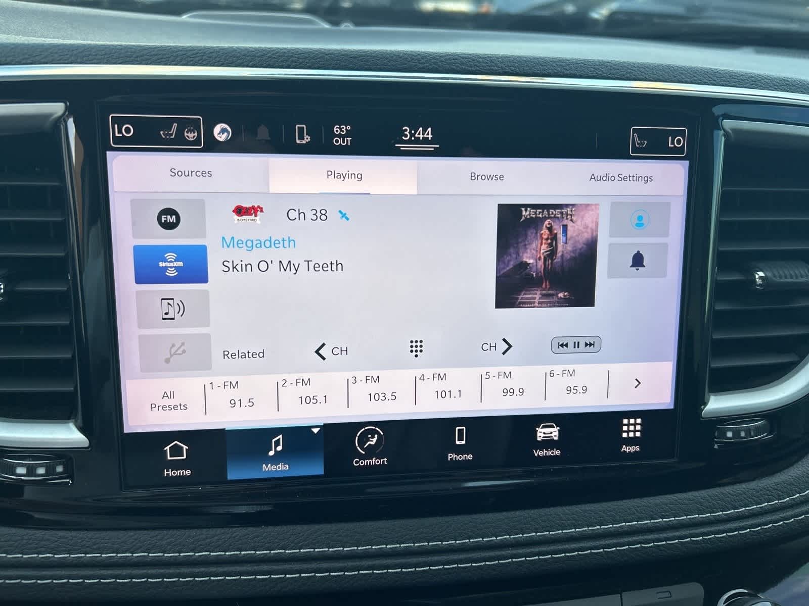 Thumbnail: 2022 Chrysler Pacifica - 38