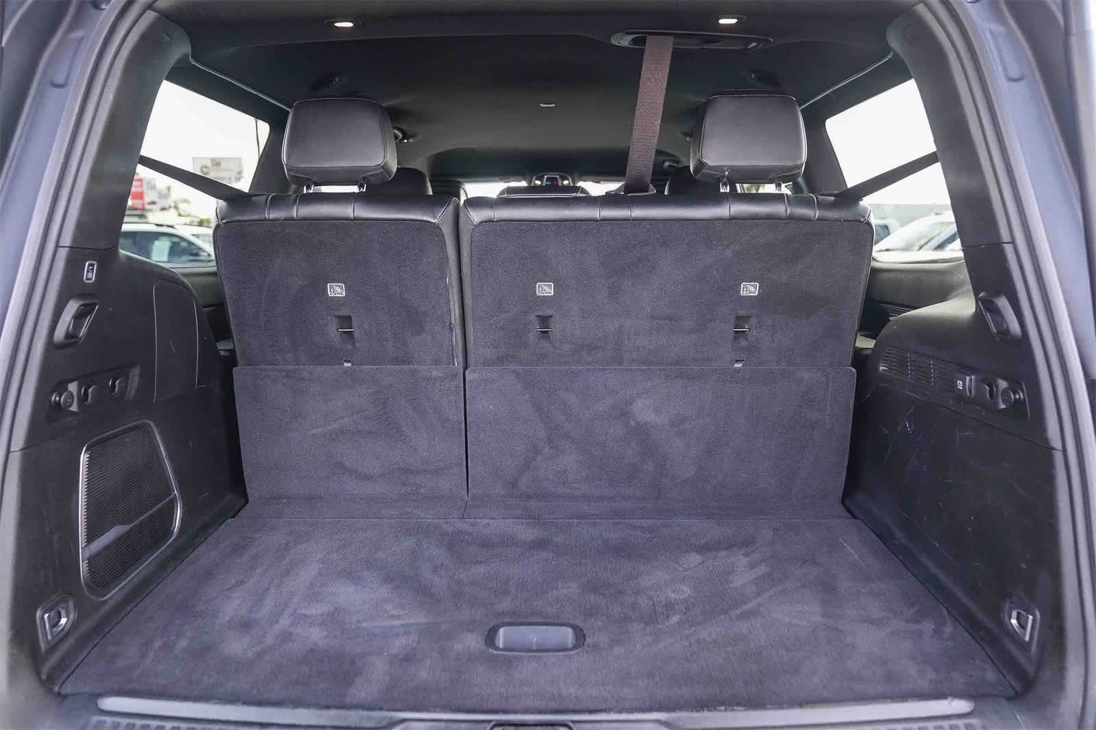 Thumbnail: 2022 Jeep Wagoneer - 22