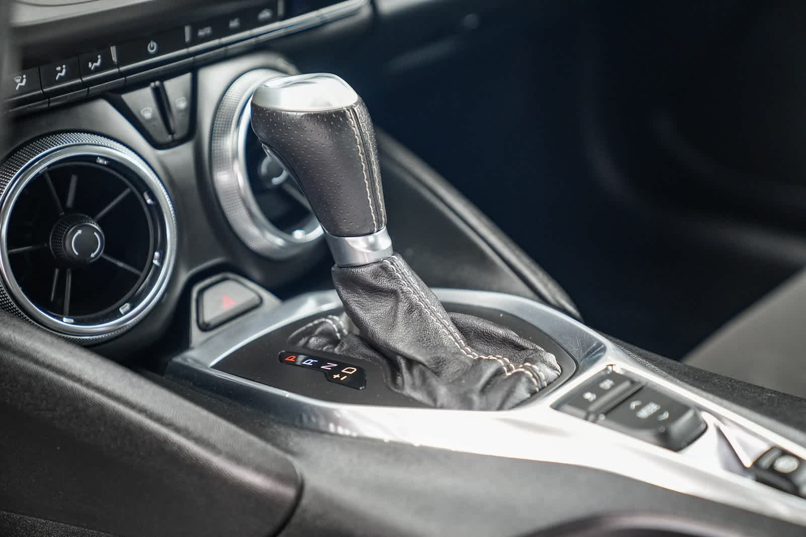 Thumbnail: 2019 Chevrolet Camaro - 19