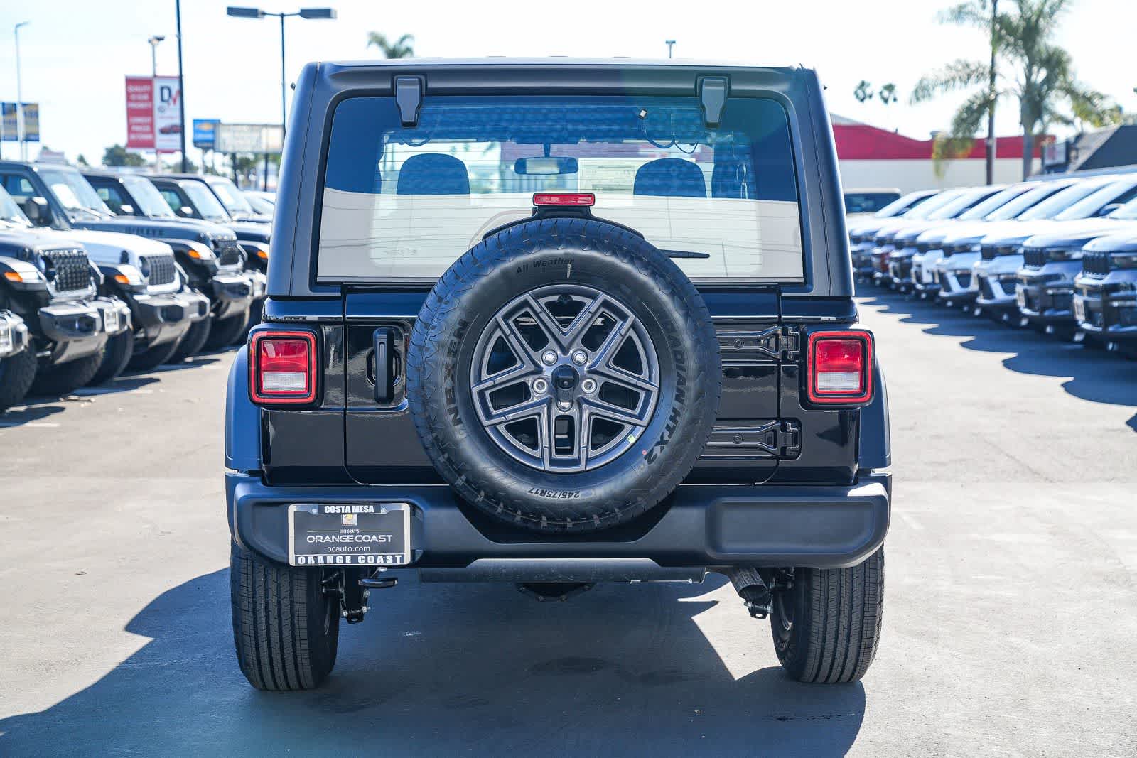 Thumbnail: 2026 Jeep Wrangler - 5