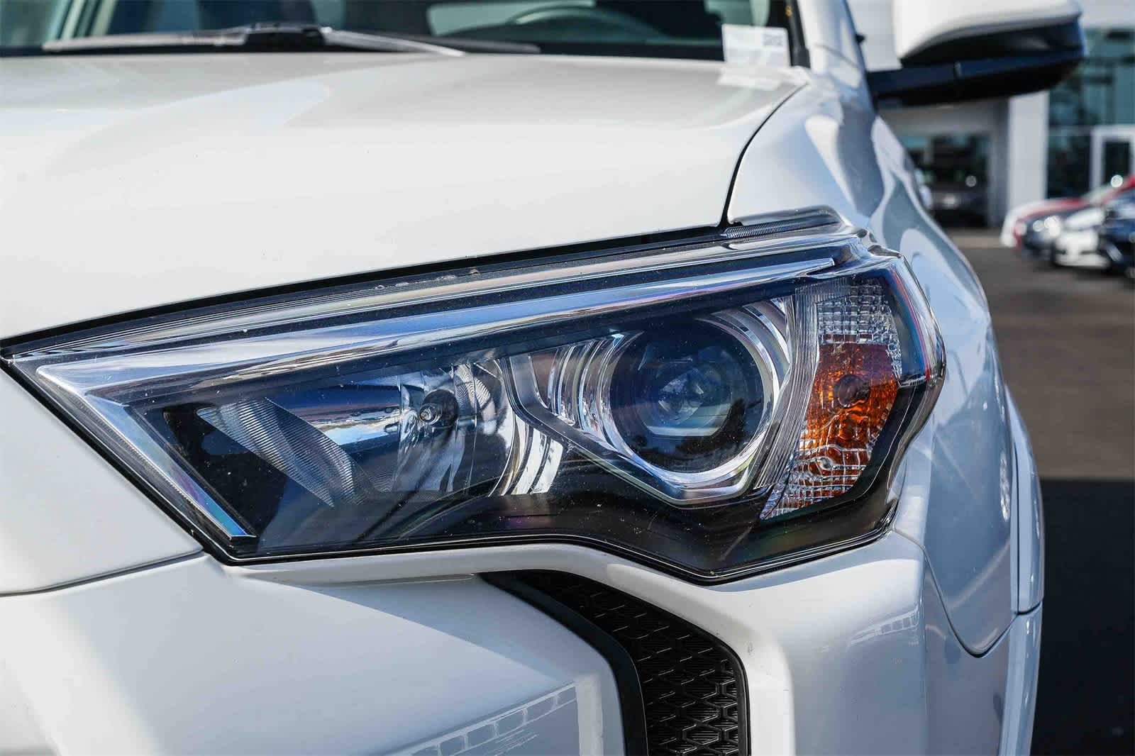 Thumbnail: 2022 Toyota 4Runner - 8