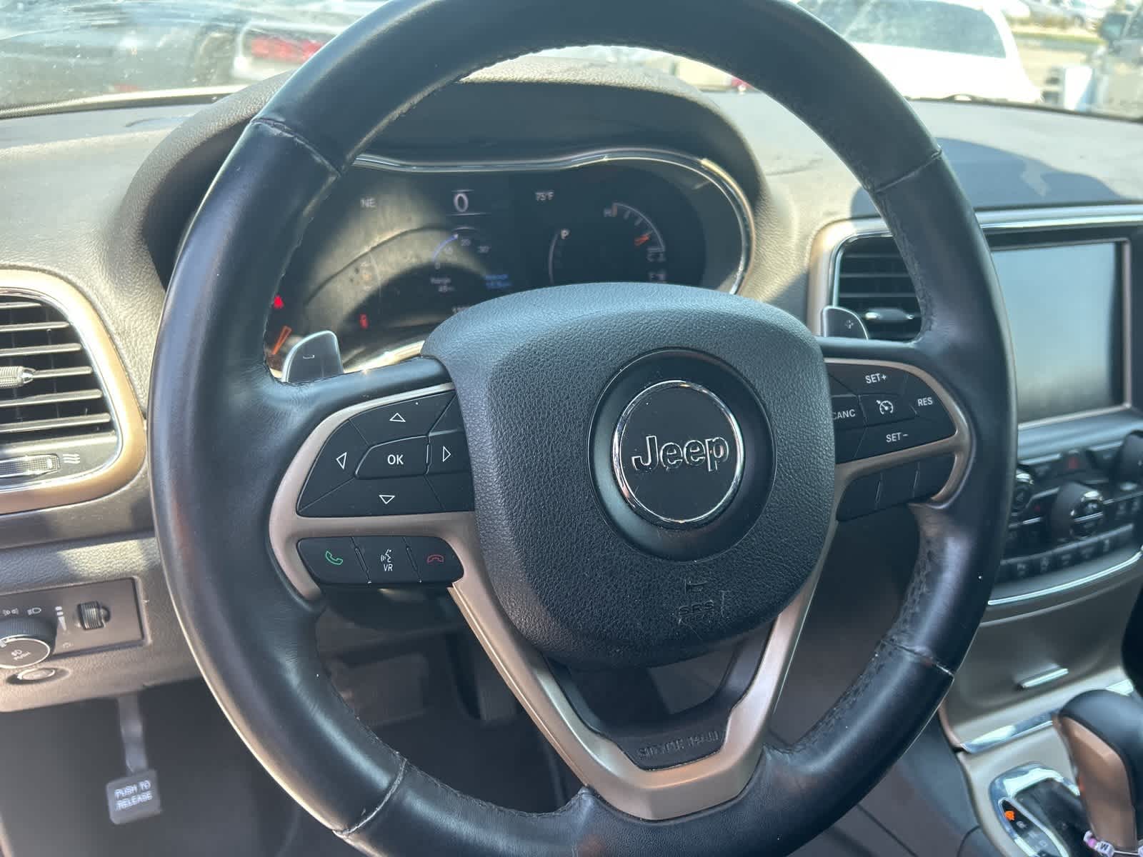 Thumbnail: 2016 Jeep Grand Cherokee - 26