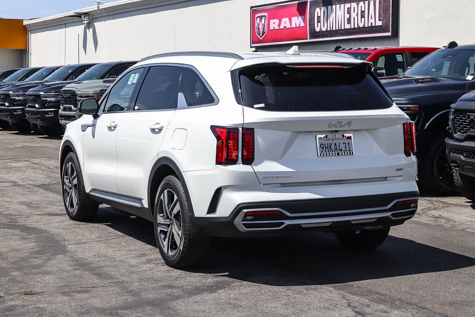 Thumbnail: 2023 Kia Sorento - 5