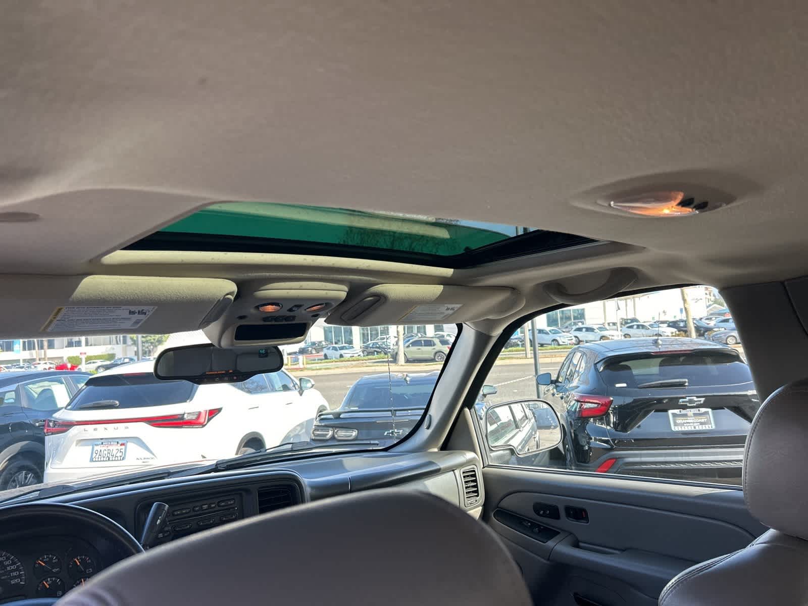 Thumbnail: 2005 Chevrolet Avalanche 1500 - 38