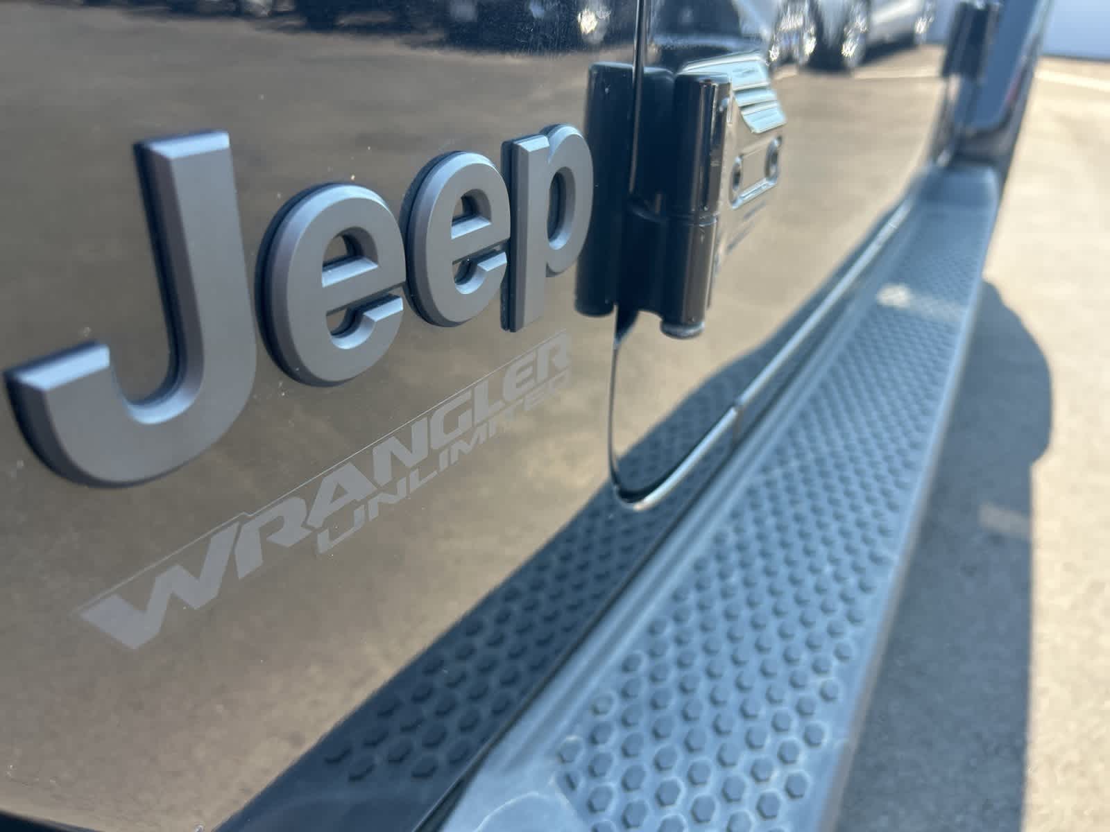 Thumbnail: 2022 Jeep Wrangler - 12