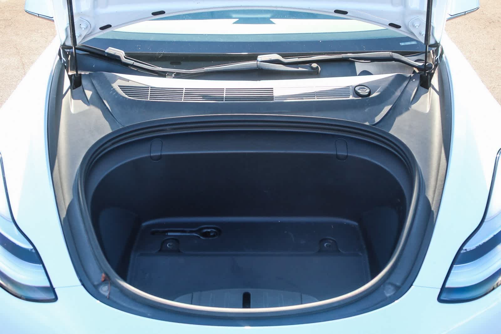 Thumbnail: 2019 Tesla Model 3 - 24