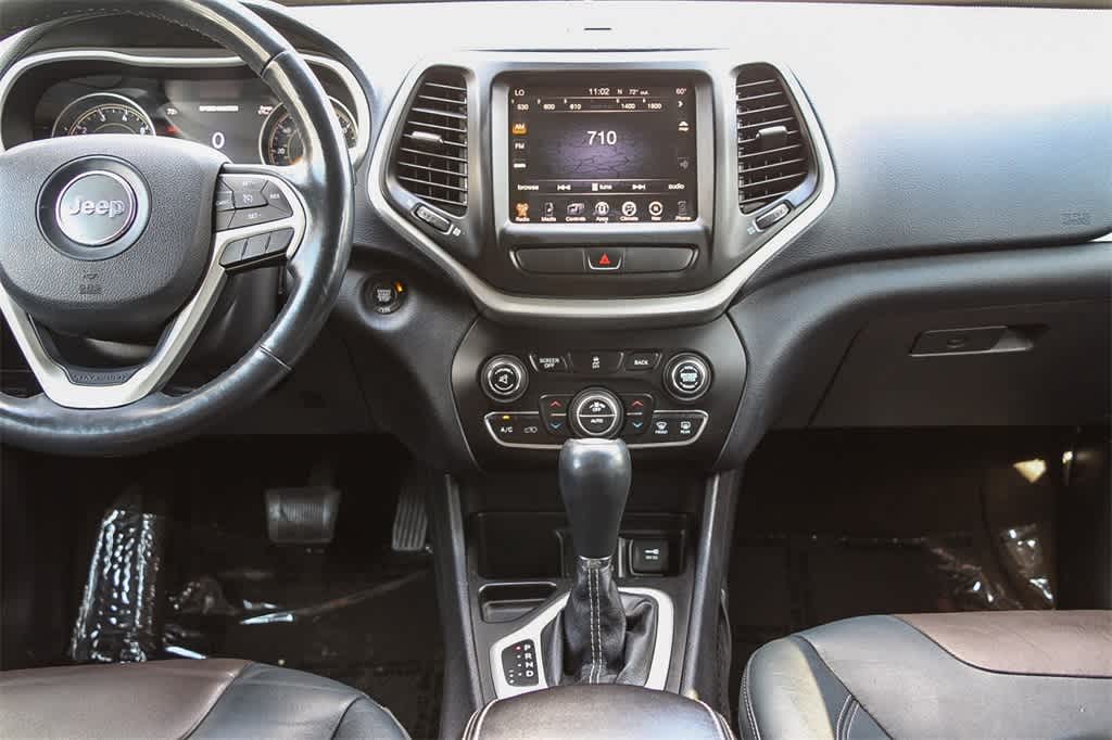 Thumbnail: 2015 Jeep Cherokee - 13