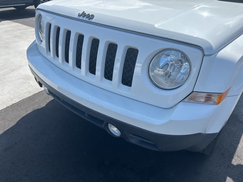 Thumbnail: 2017 Jeep Patriot - 9