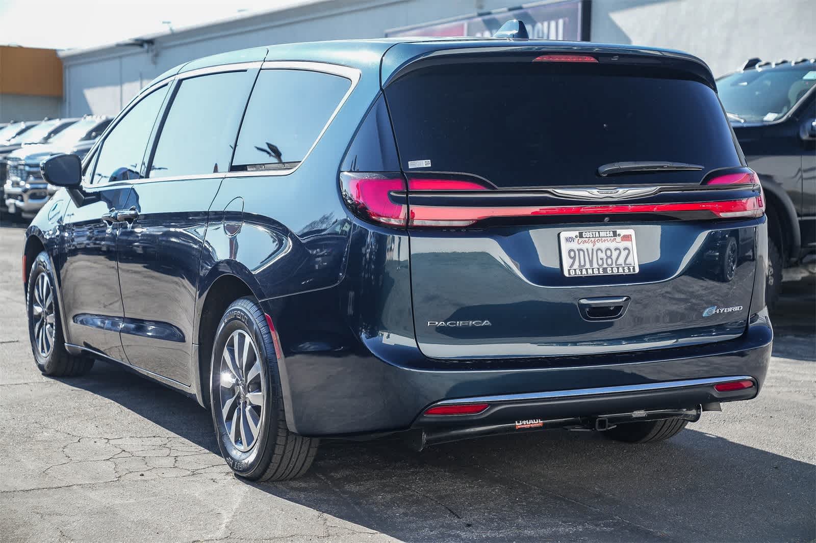Thumbnail: 2022 Chrysler Pacifica - 6