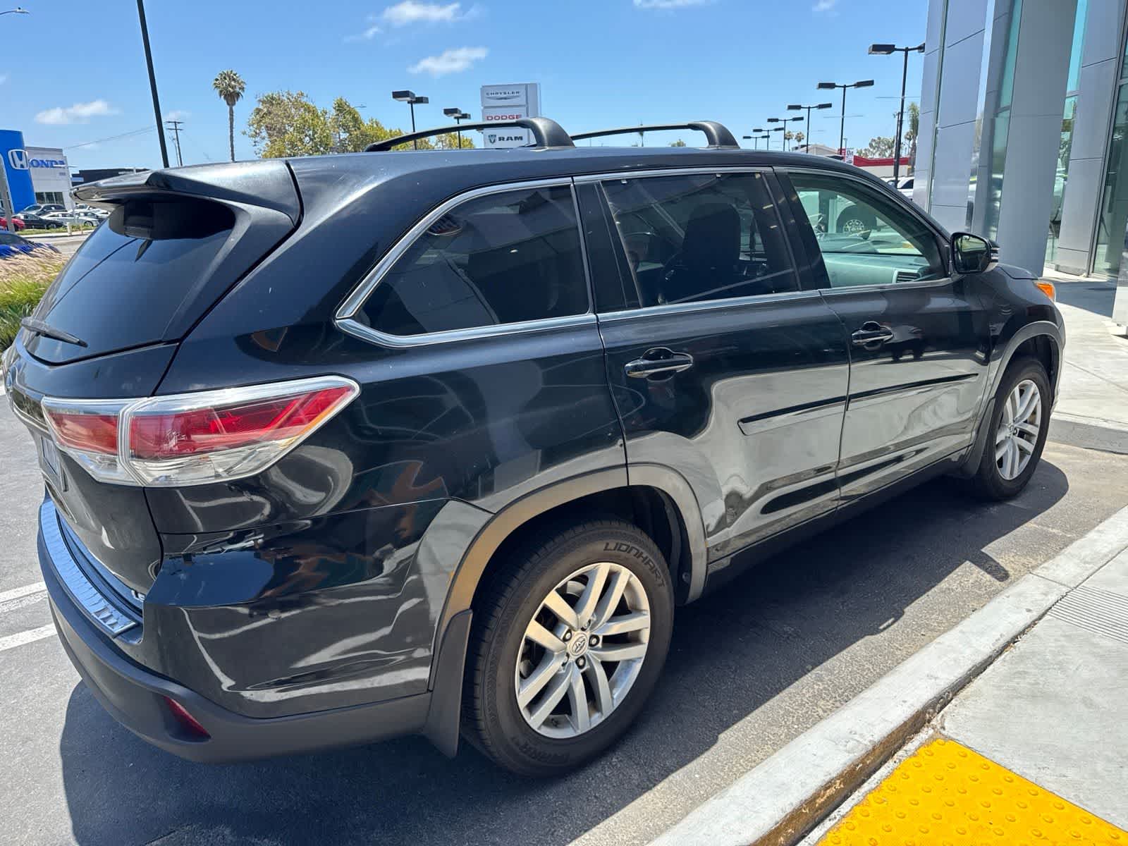 Thumbnail: 2015 Toyota Highlander - 6