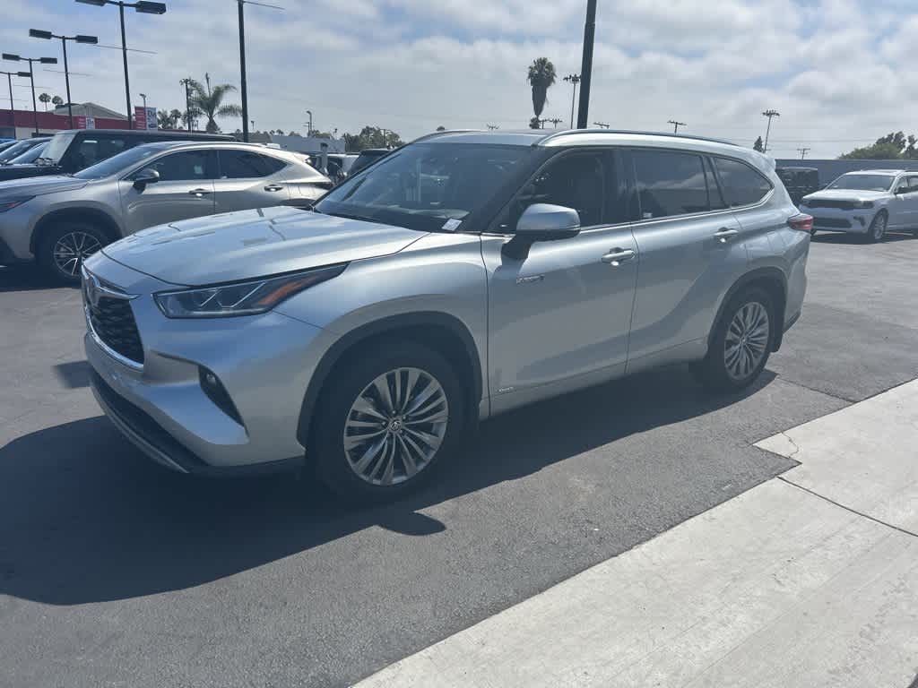 Thumbnail: 2021 Toyota Highlander - 2