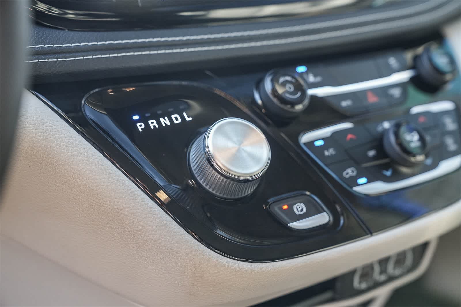 Thumbnail: 2022 Chrysler Pacifica - 19